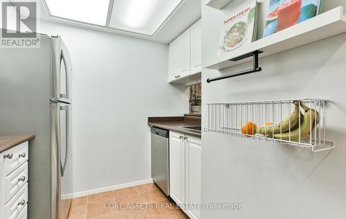 1906 - 705 King Street W, Toronto (Niagara), ON - Indoor Photo Showing Laundry Room