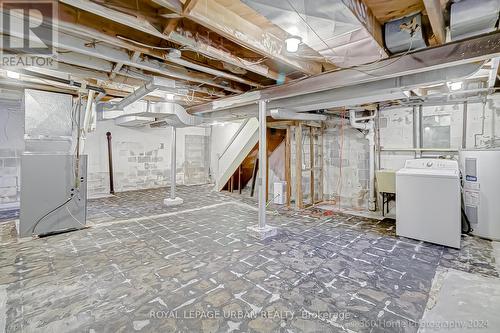 14 Mallory Crescent, Toronto (Leaside), ON - Indoor Photo Showing Laundry Room