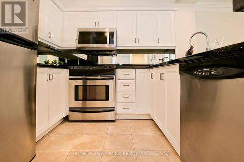 404 - 95 Prince Arthur Avenue, Toronto (Annex), ON - Indoor Photo Showing Kitchen