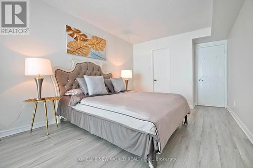 404 - 95 Prince Arthur Avenue, Toronto (Annex), ON - Indoor Photo Showing Bedroom