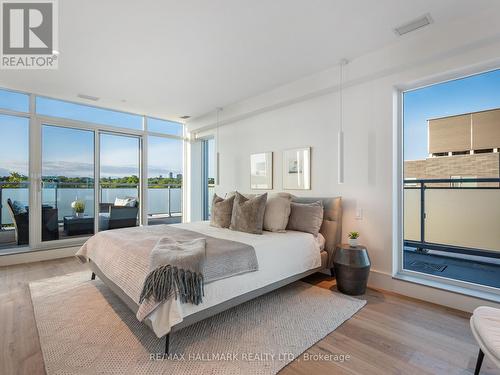 601 - 200 Woodbine Avenue, Toronto (The Beaches), ON - Indoor Photo Showing Bedroom