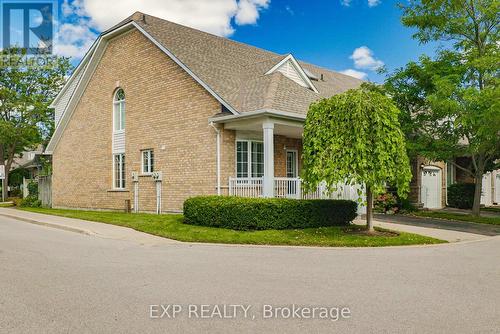 7 - 3045 New Street, Burlington, ON - Outdoor With Facade