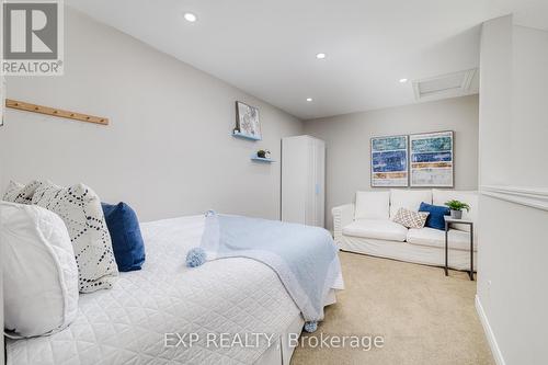 7 - 3045 New Street, Burlington, ON - Indoor Photo Showing Bedroom