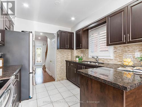 184 Richvale Drive S, Brampton (Heart Lake East), ON - Indoor Photo Showing Kitchen With Upgraded Kitchen