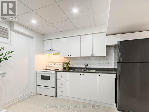 184 Richvale Drive S, Brampton (Heart Lake East), ON - Indoor Photo Showing Kitchen With Double Sink