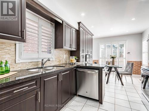 184 Richvale Drive S, Brampton (Heart Lake East), ON - Indoor Photo Showing Kitchen With Double Sink With Upgraded Kitchen