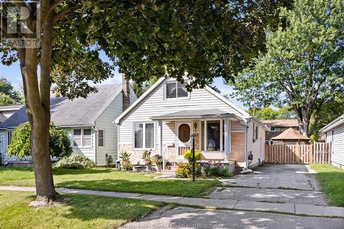 1517 Westminster Boulevard, Windsor, ON - Outdoor With Facade