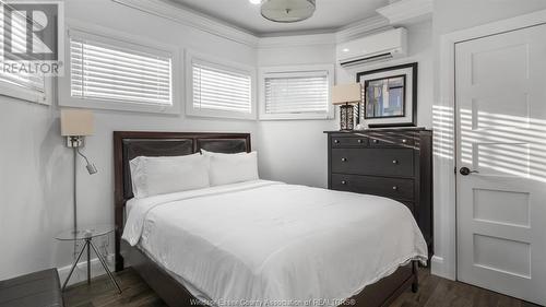 1165 Ouellette Avenue, Windsor, ON - Indoor Photo Showing Bedroom