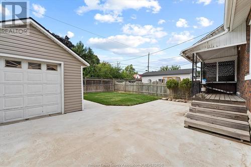 1689 Hickory Road, Windsor, ON - Outdoor With Exterior