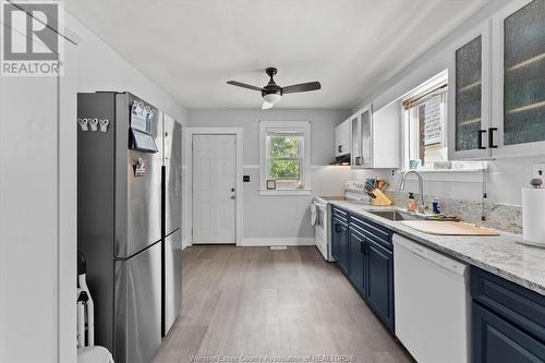 1689 Hickory Road, Windsor, ON - Indoor Photo Showing Kitchen