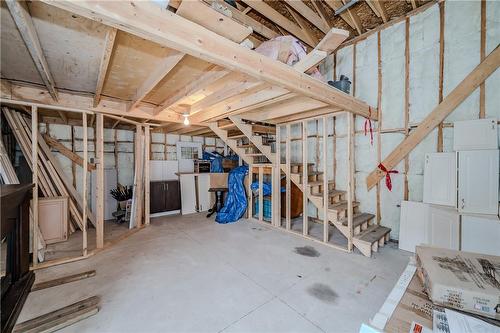 127 East 33Rd Street, Hamilton, ON - Indoor Photo Showing Basement