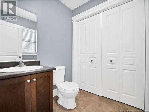 147 Belle Foret, Dieppe, NB - Indoor Photo Showing Bathroom