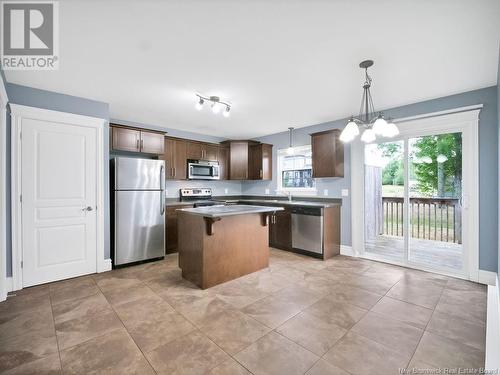 147 Belle Foret, Dieppe, NB - Indoor Photo Showing Kitchen