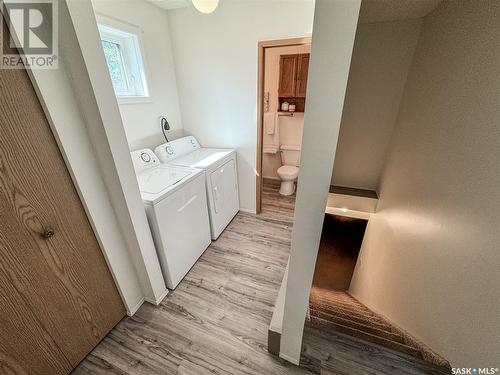 100 Ebenal Way, Mclean, SK - Indoor Photo Showing Laundry Room