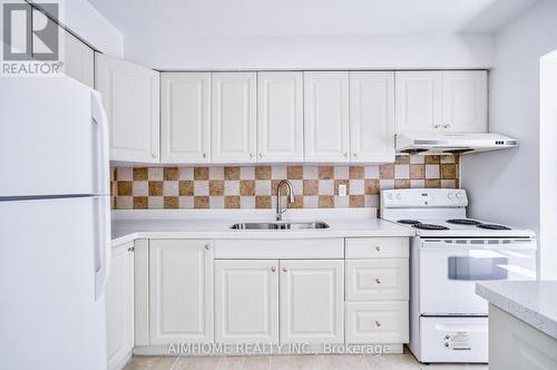 20 Thorny Vine Way, Toronto (Bayview Village), ON - Indoor Photo Showing Kitchen With Double Sink