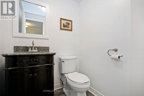 28 Ludford Drive, Richmond Hill, ON - Indoor Photo Showing Bathroom