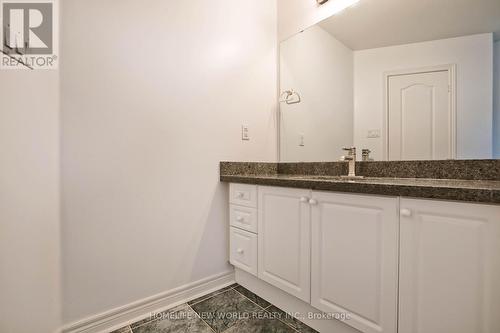 28 Ludford Drive, Richmond Hill, ON - Indoor Photo Showing Bathroom