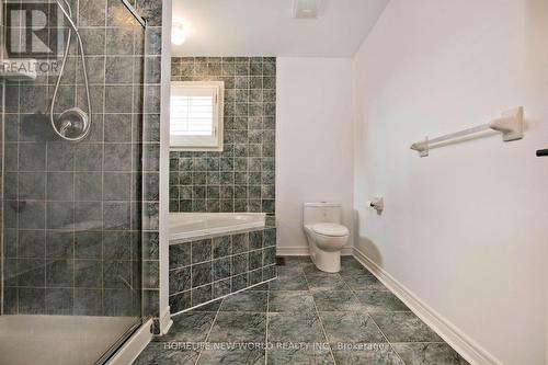 28 Ludford Drive, Richmond Hill, ON - Indoor Photo Showing Bathroom