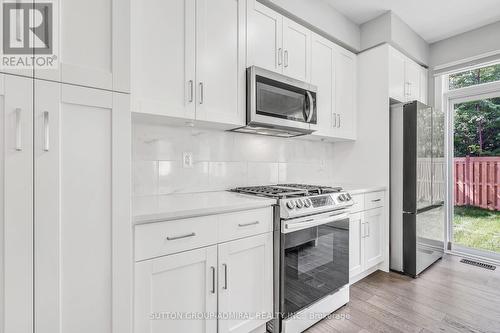 1051 Wright Drive, Midland, ON - Indoor Photo Showing Kitchen With Upgraded Kitchen