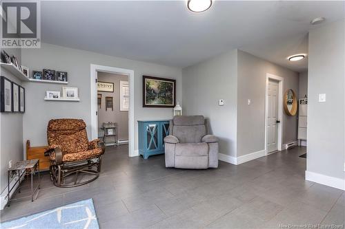 215 Gaspe, Dieppe, NB - Indoor Photo Showing Living Room