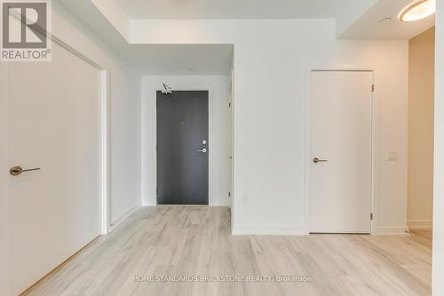 N2406 - 7 Golden Lion Heights, Toronto (Newtonbrook East), ON - Indoor Photo Showing Other Room