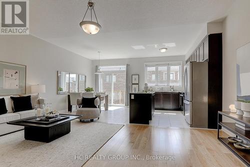 2605 Cerise Manor, Pickering, ON - Indoor Photo Showing Living Room