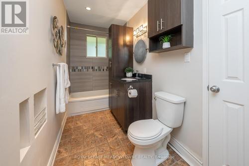 13055 Fourth Line, Milton (Nassagaweya), ON - Indoor Photo Showing Bathroom