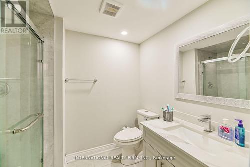 43 Mallard Crescent, Brampton (Central Park), ON - Indoor Photo Showing Bathroom