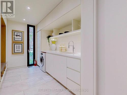 1336 Hillhurst Road, Oakville, ON -  Photo Showing Laundry Room