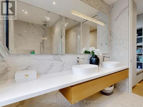 1336 Hillhurst Road, Oakville, ON - Indoor Photo Showing Bathroom