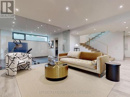 1336 Hillhurst Road, Oakville (Eastlake), ON - Indoor Photo Showing Living Room