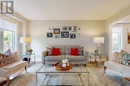 6 - 2215 Cleaver Avenue, Burlington (Headon), ON - Indoor Photo Showing Living Room