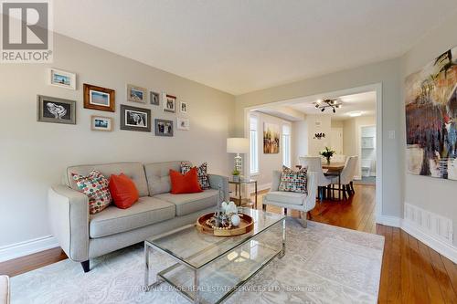 6 - 2215 Cleaver Avenue, Burlington, ON - Indoor Photo Showing Living Room