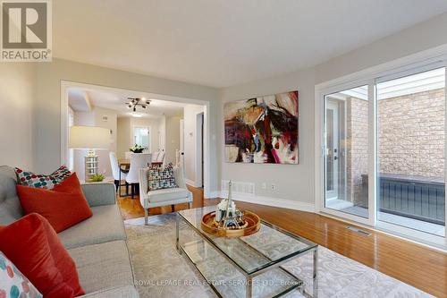 6 - 2215 Cleaver Avenue, Burlington (Headon), ON - Indoor Photo Showing Living Room