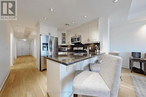 304 - 205 Lakeshore Road W, Oakville (Old Oakville), ON - Indoor Photo Showing Kitchen With Stainless Steel Kitchen With Upgraded Kitchen