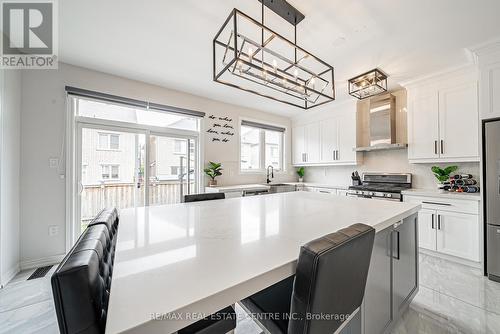 94 Borrelli Drive, Brampton (Credit Valley), ON - Indoor Photo Showing Kitchen With Double Sink With Upgraded Kitchen