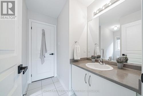 94 Borrelli Drive, Brampton (Credit Valley), ON - Indoor Photo Showing Bathroom