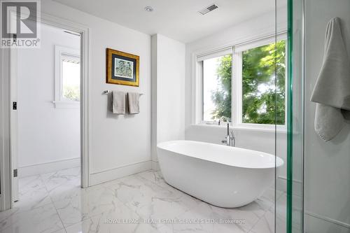 57 Meadowbank Road, Toronto (Islington-City Centre West), ON - Indoor Photo Showing Bathroom