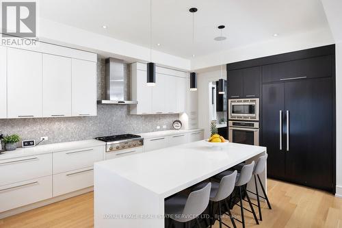 57 Meadowbank Road, Toronto, ON - Indoor Photo Showing Kitchen With Upgraded Kitchen