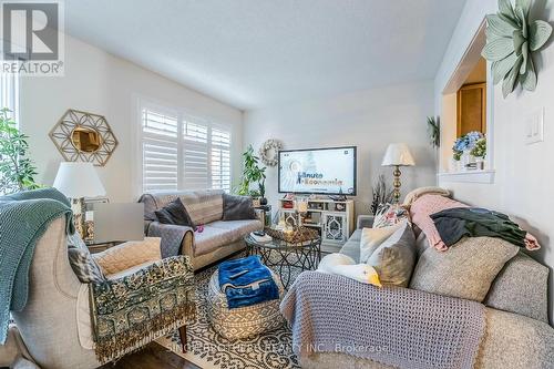 21 Hoover Road, Brampton, ON - Indoor Photo Showing Living Room