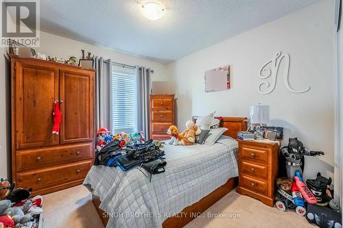 21 Hoover Road, Brampton, ON - Indoor Photo Showing Bedroom