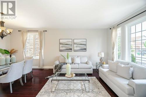 111 Bayridge Drive, Brampton, ON - Indoor Photo Showing Living Room