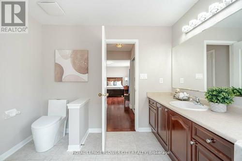 111 Bayridge Drive, Brampton, ON - Indoor Photo Showing Bathroom