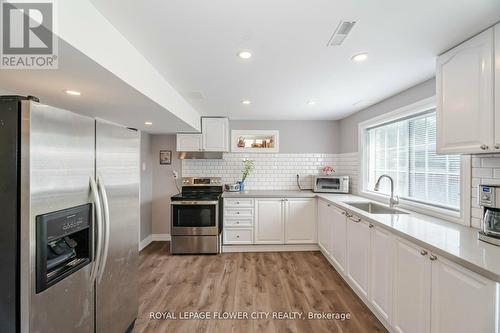 111 Bayridge Drive, Brampton (Bram East), ON - Indoor Photo Showing Kitchen With Stainless Steel Kitchen With Upgraded Kitchen