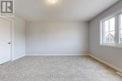 7461 Majestic Trail, Niagara Falls, ON - Indoor Photo Showing Other Room