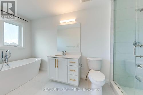 26 Cherry Blossom Heights, Hamilton (Sheldon), ON - Indoor Photo Showing Bathroom