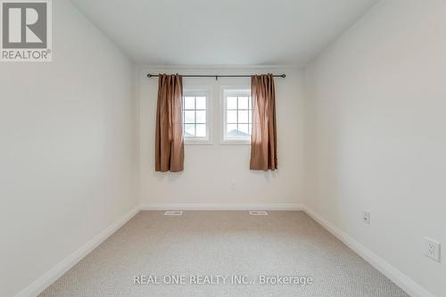 26 Cherry Blossom Heights, Hamilton (Sheldon), ON - Indoor Photo Showing Other Room