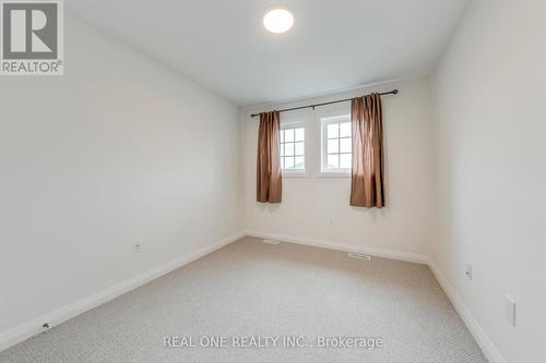 26 Cherry Blossom Heights, Hamilton (Sheldon), ON - Indoor Photo Showing Other Room