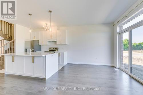 26 Cherry Blossom Heights, Hamilton (Sheldon), ON - Indoor Photo Showing Kitchen