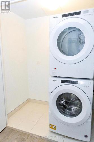 621 - 118 Merchants Wharf, Toronto (Waterfront Communities), ON - Indoor Photo Showing Laundry Room